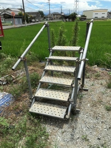 階段　単管足場