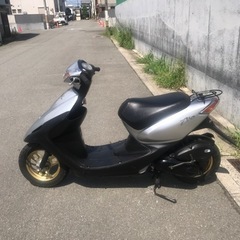 ⭕️(完売御礼)HONDA Dio 50定番色　シルバー　クラス最高の超低燃費の画像