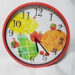 ペコちゃんの壁掛け時計　フルーツ柄