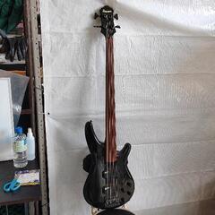 0720-052 Ibanez フレットレスベース
