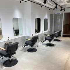 トータルビューティーサロンのスタイリスト《美容師》！の画像