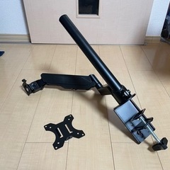 iiyama21.5インチディスプレイとディスプレイアームの画像
