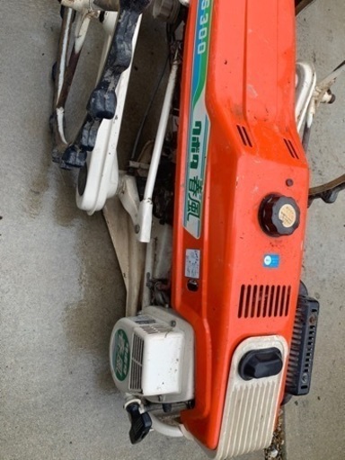 歩行型田植え機　Kubota春風　NS-400