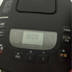 アイリスオーヤマ　炊飯器　5.5合炊き