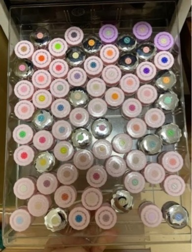 取引者決定大量ジェルネイル、スワロフスキーストーン他　ネイルサロンのプロ様商材お譲りします。