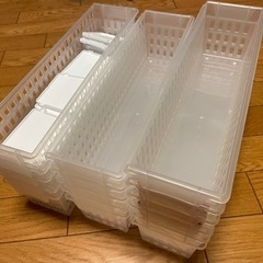 引出し整理バスケット スリム 16個有ります。