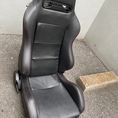 セミバケ　レカロレール使用可能