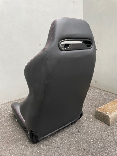 セミバケ　レカロレール使用可能