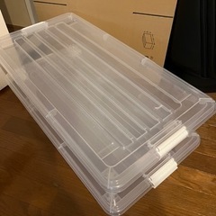 キャスター付き収納ケース×2