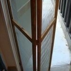 玄関に後付けで網戸の折れ戸を作ってください【5000円】