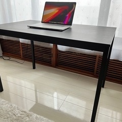 IKEAパソコンテーブル、ダイニングテーブルの画像