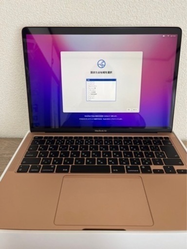 【ほぼ新品】Apple MacBook Air 13インチ ディスプレイ2020年