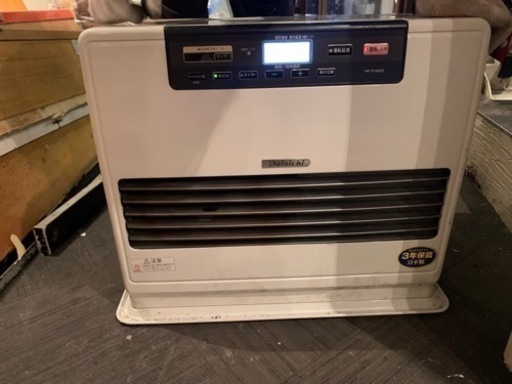 16年式ダイニチ石油ファンヒーター[9Lタンク]DXシリーズ木造19畳まで・コンクリート25畳まで