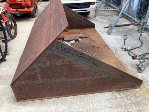 フォークリフト用1立米バケット