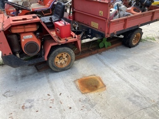 運搬車　ダンプ