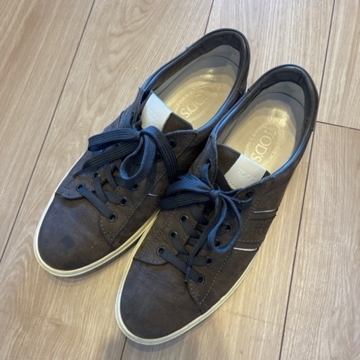 TOD’S メンズレザースニーカー ブラウン