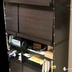 LOWYAディスプレイラック、本棚、ドア付きの画像