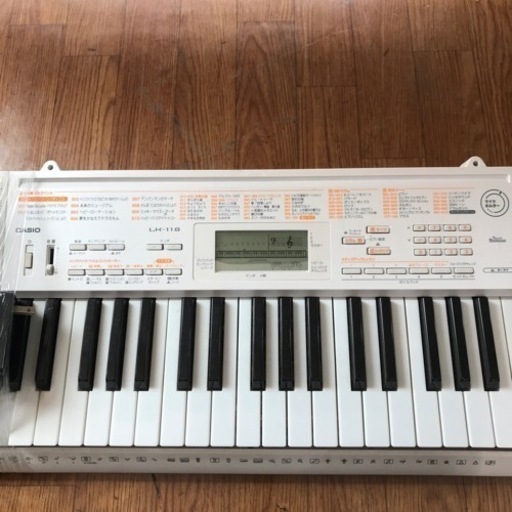 CASIO  キーボード　LK-118