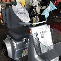 セニアカー(電動カート)の画像