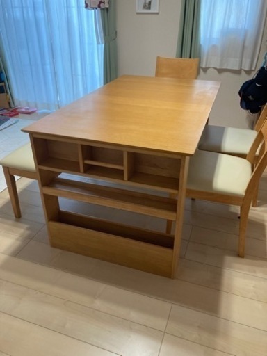 土日限定値下げ中☆収納ラック付き！伸縮ダイニングテーブル5点セット