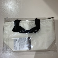 値下げしました　限定コラボ商品ムーミン保冷バッグの画像