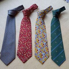 ネクタイ４枚　400円