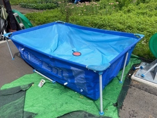 【中古】大型プール　穴開き無