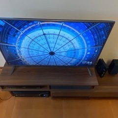 【引取者決定】テレビ+TV台+スピーカー（3つ）+ウーファーセットの画像