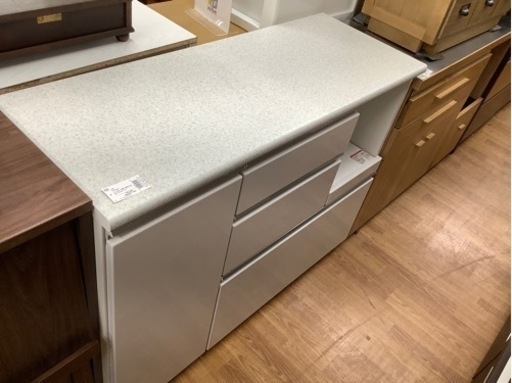 1枚扉、3個引き出しレンジ台付きキッチンカウンター売ります！