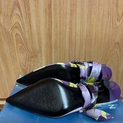 未使用品 NINE WEST ナインウェスト プッチ風パンプス　ヒール9.5cmの画像