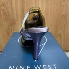 未使用品 NINE WEST ナインウェスト プッチ風パンプス　ヒール9.5cmの画像