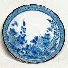 ◆取引条件有り◆未使用新古品◆ 有田焼・昭峰作 菊花小鉢 x3客（約3.5㎝高x11㎝φ）の画像