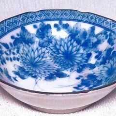 ◆取引条件有り◆未使用新古品◆ 有田焼・昭峰作 菊花小鉢 x3客（約3.5㎝高x11㎝φ）の画像