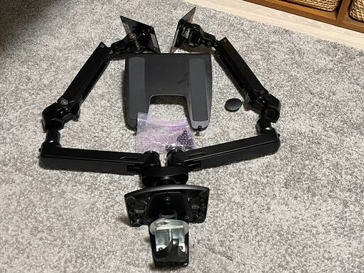 Amazon ベーシックデュアルモニターアーム