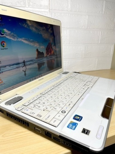 毎日22時に値下げ続けます東芝 爆速SSD256GB搭載 i3 Win10 office ブルーレイディスク