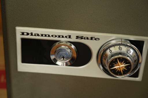 ダイヤル式　耐火金庫　Diamond Safe 中の状態綺麗　