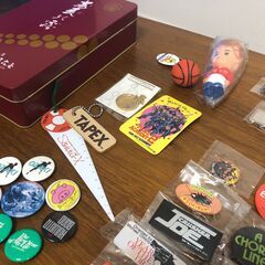 缶バッチなど　50点以上　ビンテージ　BACK TO THE FUTERの画像