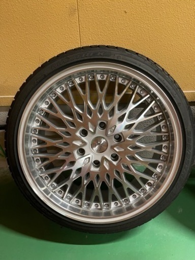 ハイエース　フレーダーマウス　クエルボ40  8J +35  225/35/20