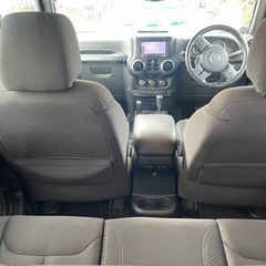 乗り出し価格‼️ ＪＥＥＰ　ラングラーアンリミテッド❗️バックカメラ・サイドカメラ付き❗️ナビ・地デジ・ETC付き❗️車検 令和５年３月付き‼️を全部コミコミ価格の３２５万円の画像