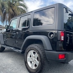 乗り出し価格‼️ ＪＥＥＰ　ラングラーアンリミテッド❗️バックカメラ・サイドカメラ付き❗️ナビ・地デジ・ETC付き❗️車検 令和５年３月付き‼️を全部コミコミ価格の３２５万円の画像