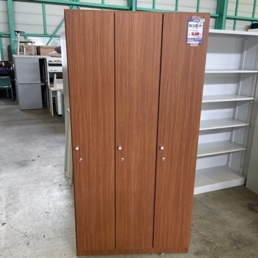 JG-41 【オフィス家具専門店】木製のロッカーです！