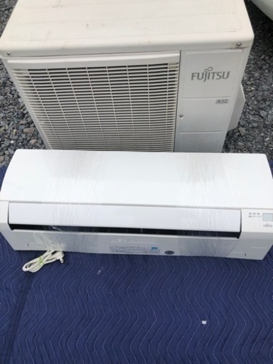 富士通　8畳用冷暖房ルームエアコン