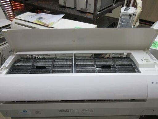 K03425　シャープ　 中古エアコン　主に6畳用　冷房能力　2.2KW ／ 暖房能力　2.5KW