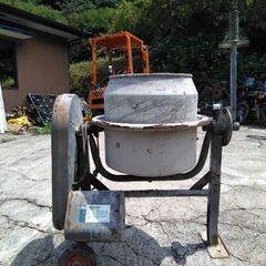 コンクリートミキサー　実働！！　100V　小型