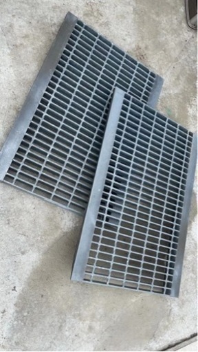 CU-55-60 U字溝用 スチールグレーチング　全部2枚あり