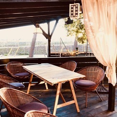 アジアンなリラクゼーションサロンと併設されてるカフェのファラフェルやスムージーを中心とした食事をデリバリーとイートインでの提供をしていただけるスタッフ募集の画像