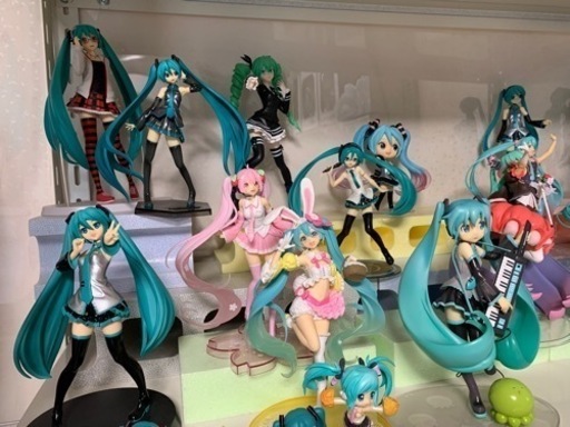 初音ミク　フィギュア　18体セット＋オマケ