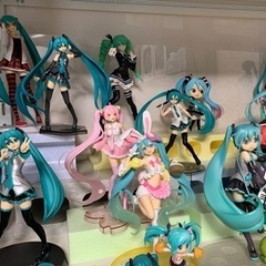 初音ミク　フィギュア　18体セット＋オマケの画像