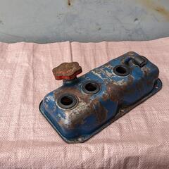 🌈✨マツダ初代ファミリアバン型式BSAVD 🌈エンジンヘッドカバー　☝️🤓800ccです。の画像