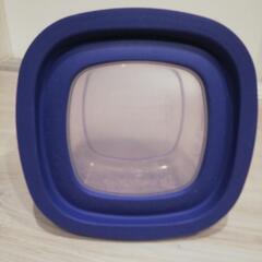メーカー品　rubbermaid　タッパー